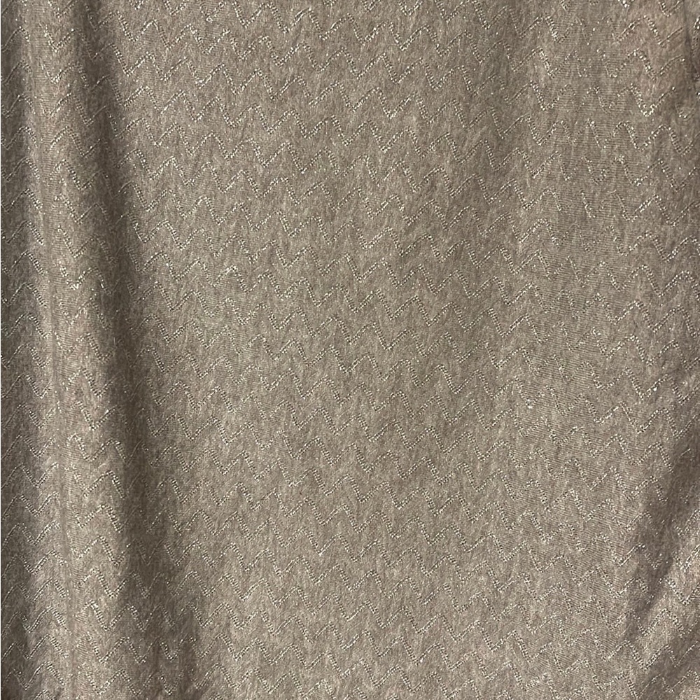 Gray blouse - Picture 3 of 3